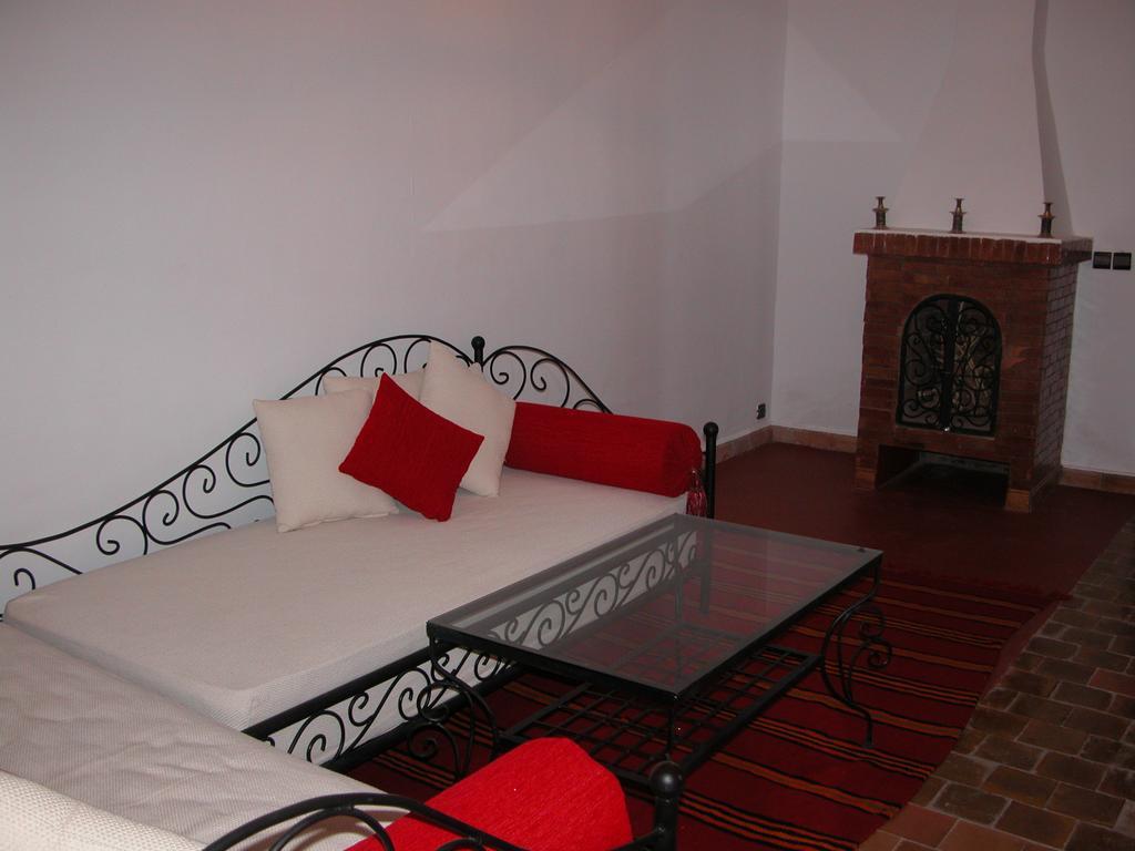 Kasbah Petit Nomade Bed & Breakfast Tinghir Exterior photo